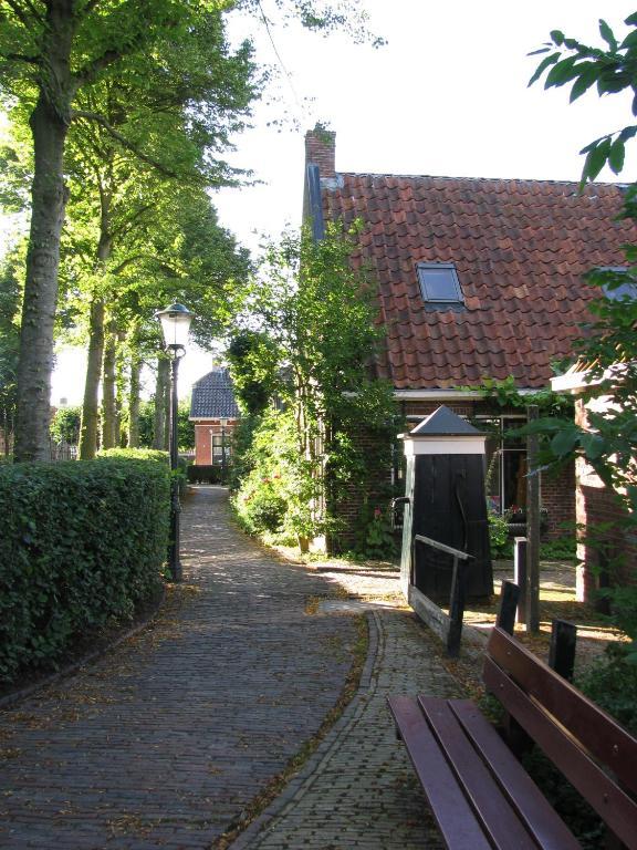 Unia Zathe Bed & Breakfast Ee Exterior photo