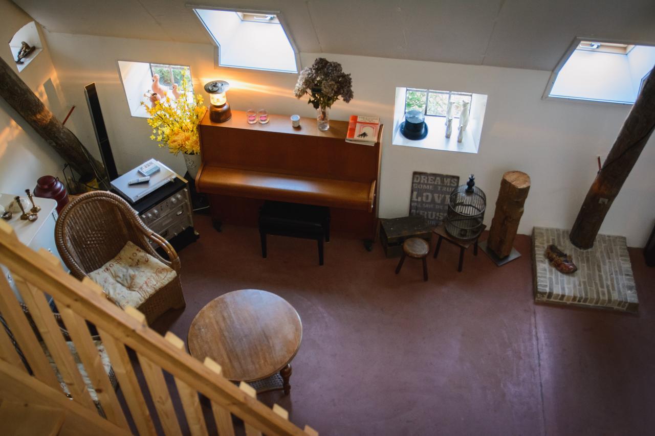Unia Zathe Bed & Breakfast Ee Exterior photo